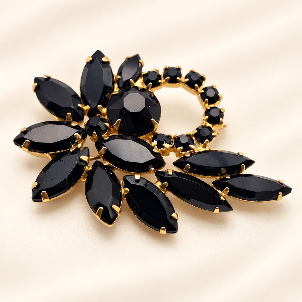 Vintage Juliana D&E Black Art Glass Navette Brooch 2.5” Rhinestone Circle 1960s